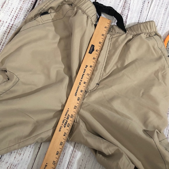 Old Navy Men's Casual Tan Cargo Pants size Medium 40” long - Picture 10 of 12